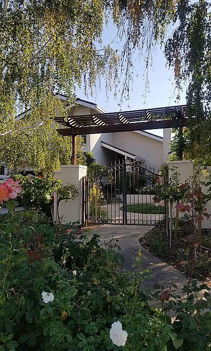 1st image of 371 Idyllwild Ct
