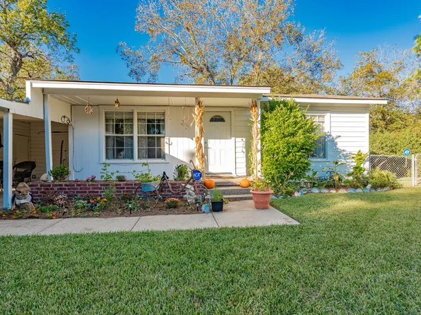 301 E 8th St, Kaufman, TX 75142