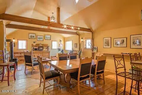 1 bed, 1.0 bath, 1294 sqft, $3,300 — Photo 2