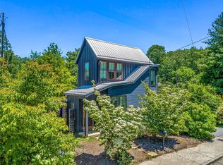 6 Wamboldt Ave, Asheville, NC 28806