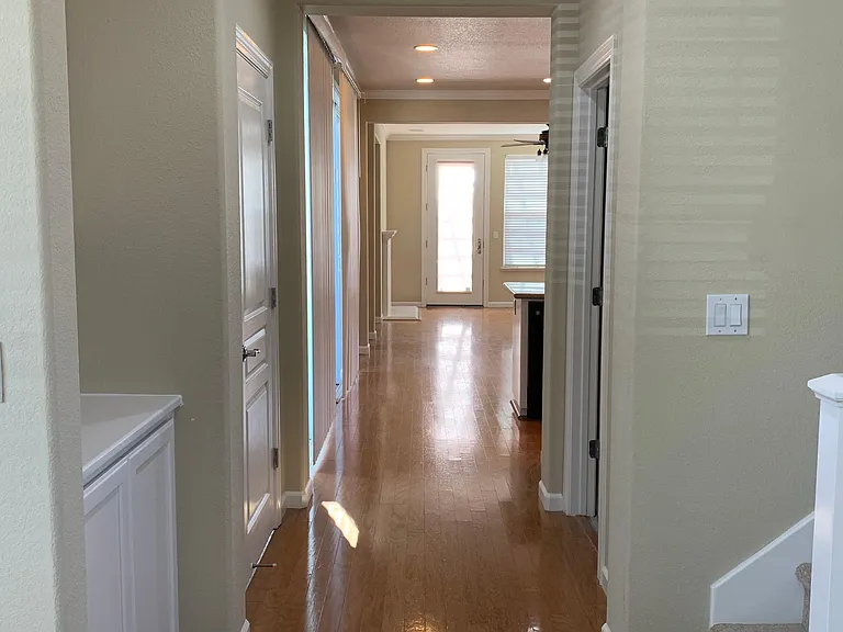 1717 Blakesley Dr — Photo 4