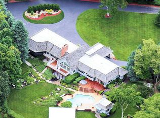 909 Gray Rd, Traverse City, MI 49686