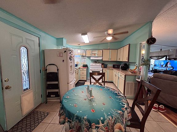 2nd image of 10916 Prairie Dr