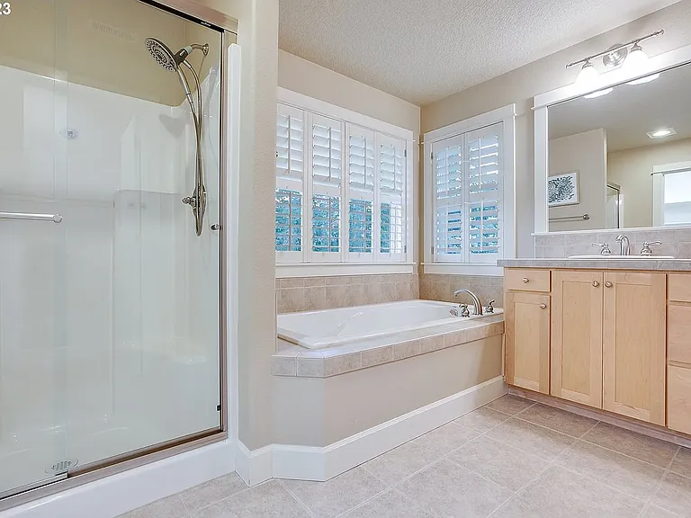 2227 Matterhorn Ct — Photo 25