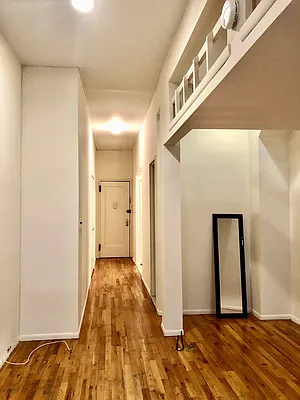 Rented by Bond New York | media 10