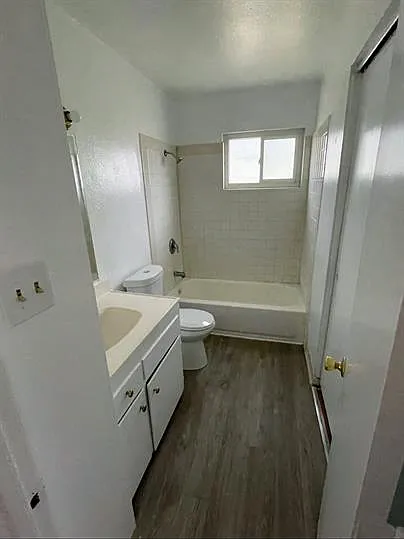 2482 Chanslor St #3 — Photo 9