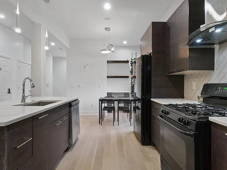 Mathewson Pl SW — Photo 5