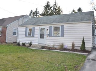 415 10th St, Struthers, OH 44471