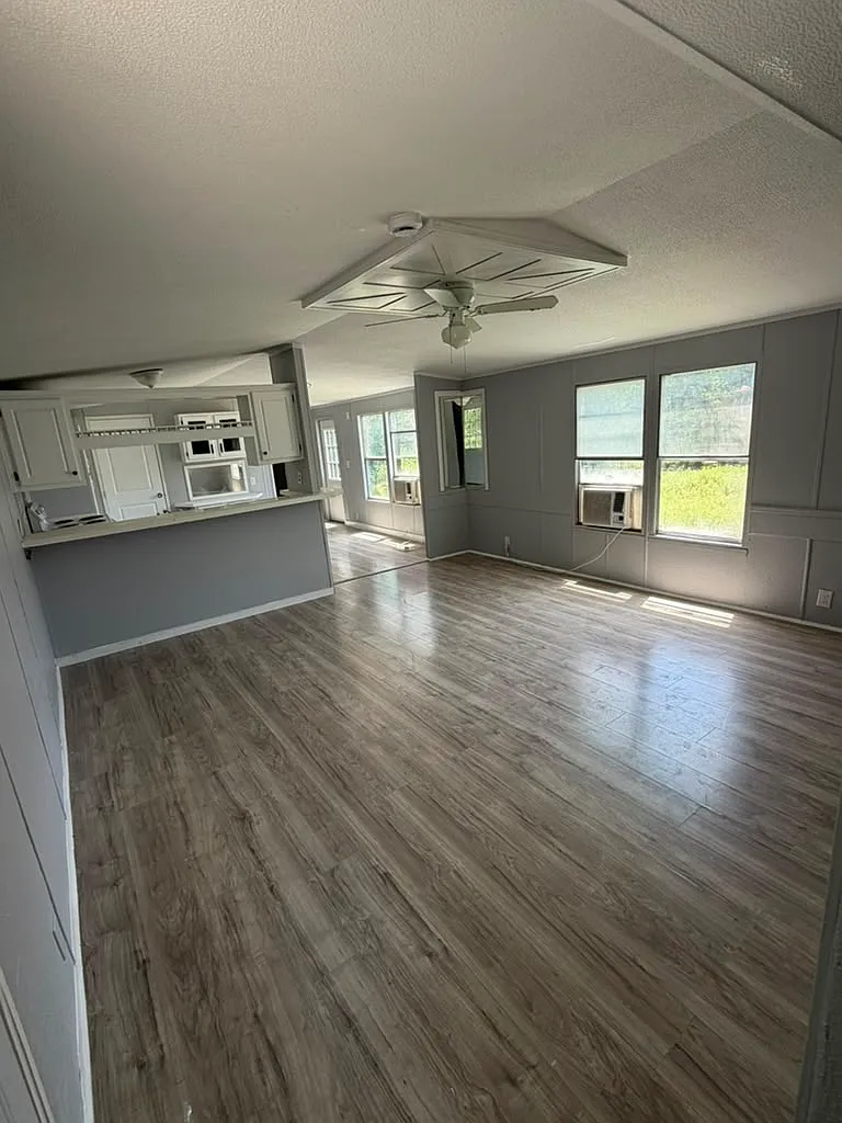 3 bed, 1075 sqft, $1,195 — Photo 4
