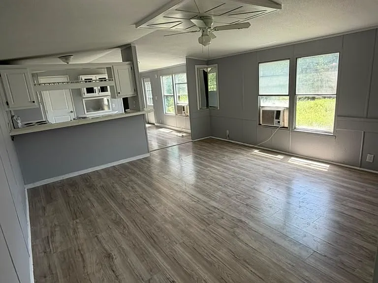 315 The Oil Rd — Photo 4
