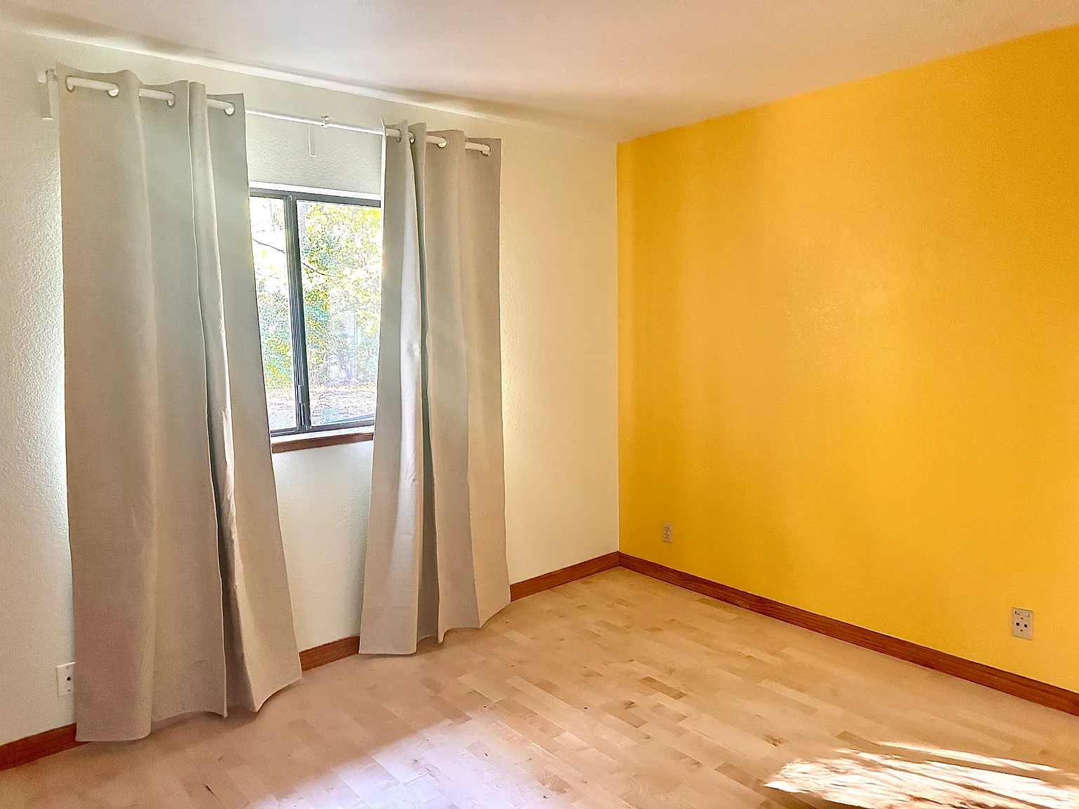 3 bed, 1818 sqft, $4,450 — Photo 3