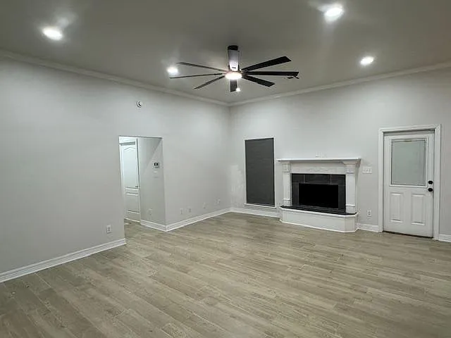 9411 Crooked Creek Dr — Photo 7
