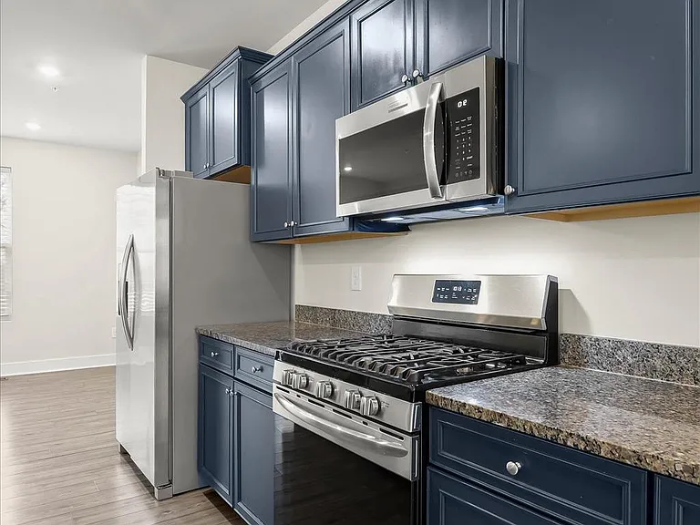 304 Sweetbay Rd — Photo 15