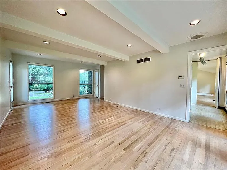 112 Pheasant Dr — Photo 12