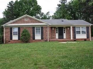 2701 Denise Dr, Greensboro, NC 27407