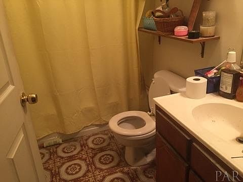 5th image of 918 N Hayne St