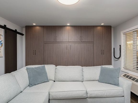 4th image of 200 W Kingfish St #103-D