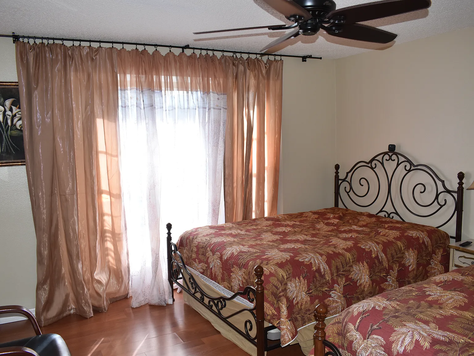 2 bed, 1074 sqft, $2,100 — Photo 2