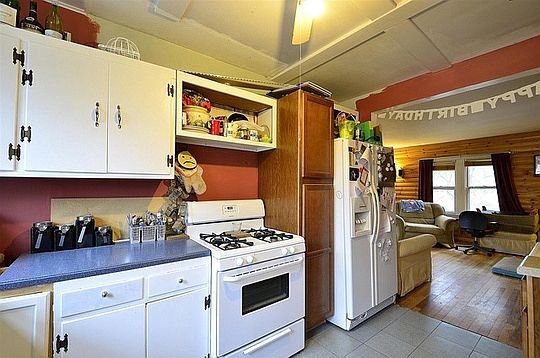 2nd image of 5N240 Lilac Ave