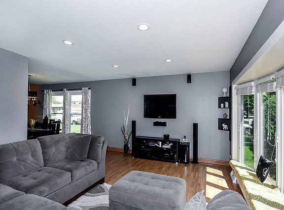 4th image of 1586 Marshall Dr
