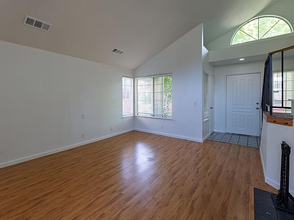5th image of 8265 Calla Way