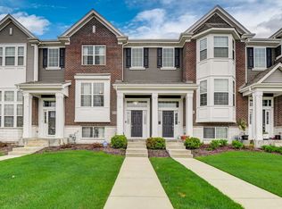 2944 Madison Dr, Naperville, IL 60564