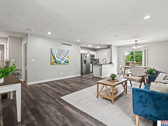 3rd image of 810 4th Ave
