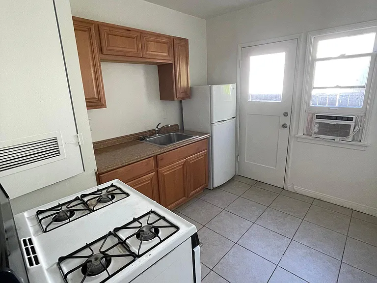 805 N Poinsettia Pl #807-4/5 — Photo 7