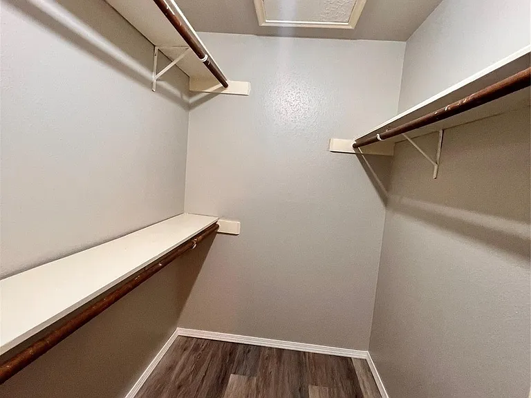 10661 Braes Bend Dr — Photo 17