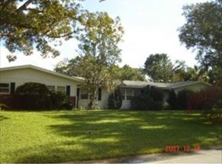 17 Fairglen Dr, Titusville, FL 32796