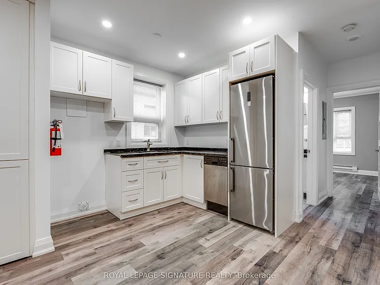 421 Danforth Ave #2 — Photo 12