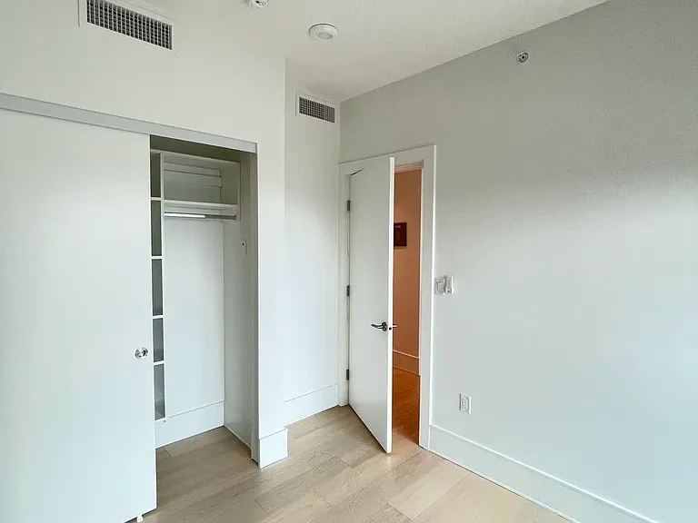 1501 Foster St — Photo 7