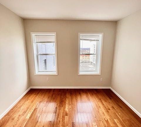 5th image of 131 S Harrison St APT 4A