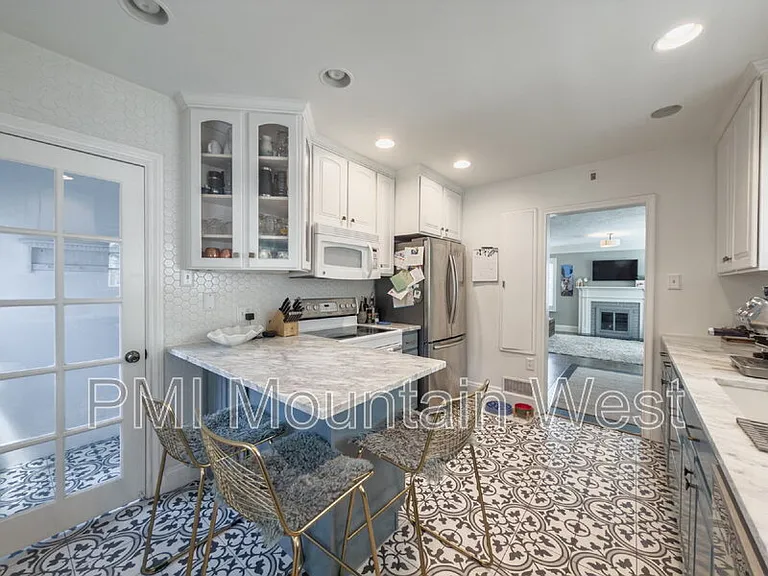 2122 S 1800 E — Photo 31