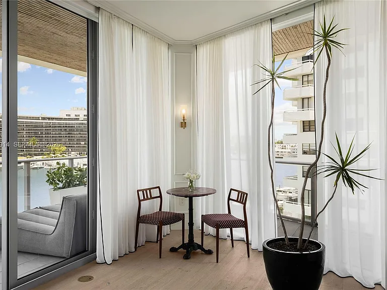 6800 Indian Creek Dr #4D — Photo 13
