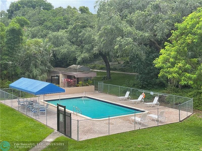 1st image of 9400 Live Oak Pl APT 306