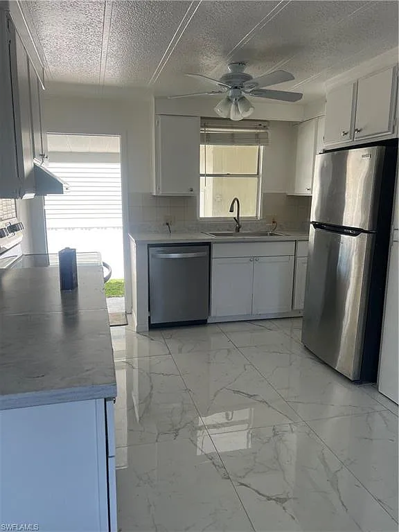 2 bed, 2.0 bath, 800 sqft, $1,600 — Photo 3