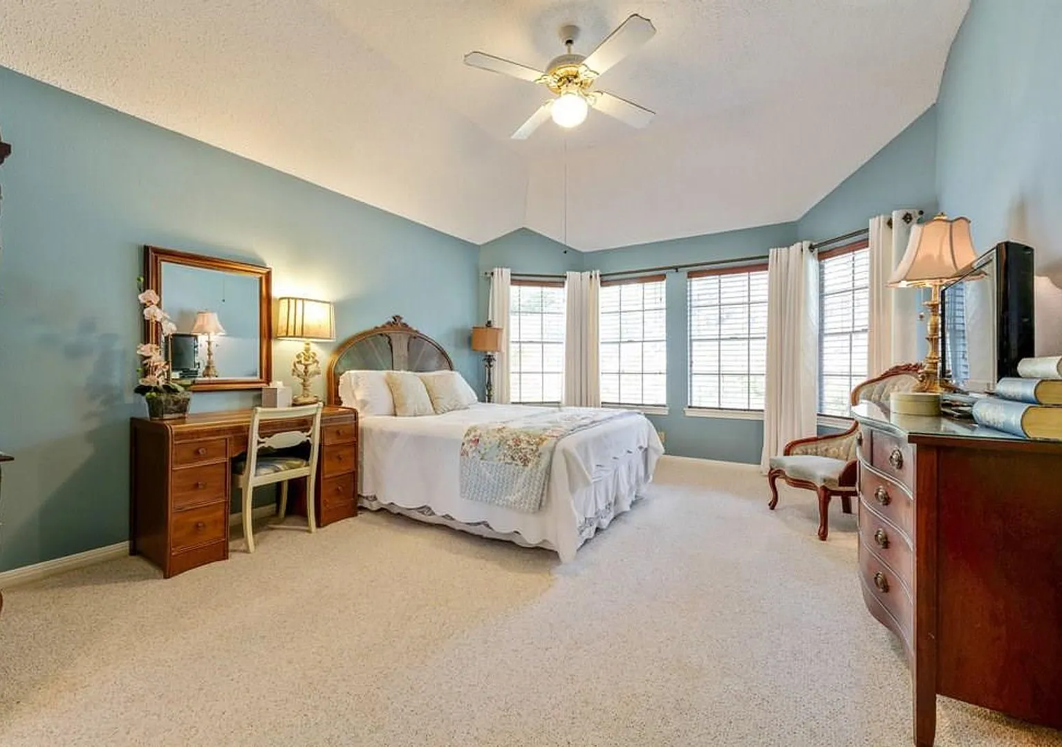 Greenbelt Living Near Lake Austin — Photo 1