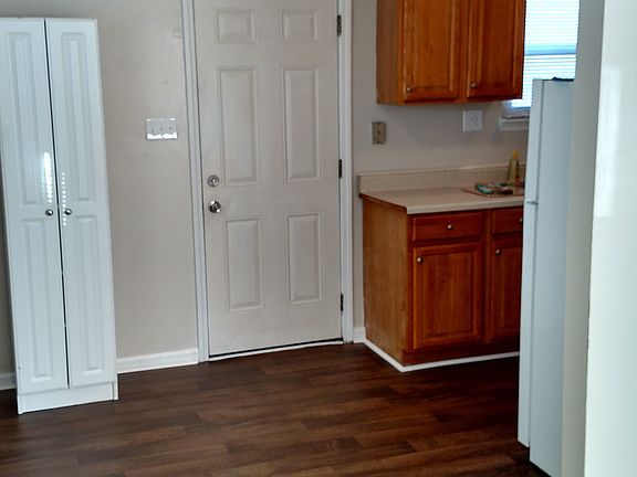 2nd image of 1269 Dale Dr #B