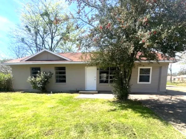 1201 Kennie Dr, Commerce, TX 75428