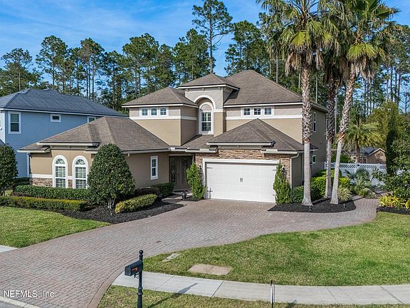 3rd image of 100 WOODCROSS Drive