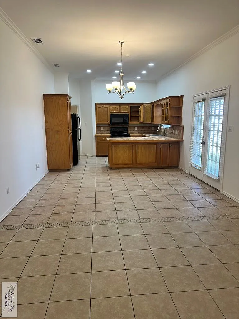 3 bed, 2.0 bath, 1680 sqft, $1,850 — Photo 4