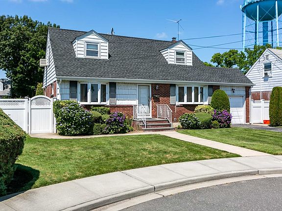 3rd image of 227 Lincoln Pl