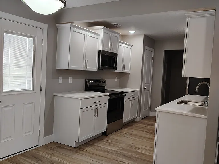 843 SE Hackberry Dr — Photo 6