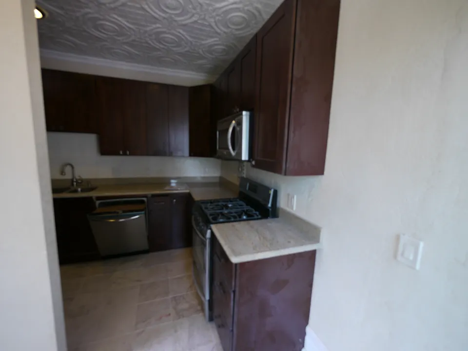 231 W Steuben St #2