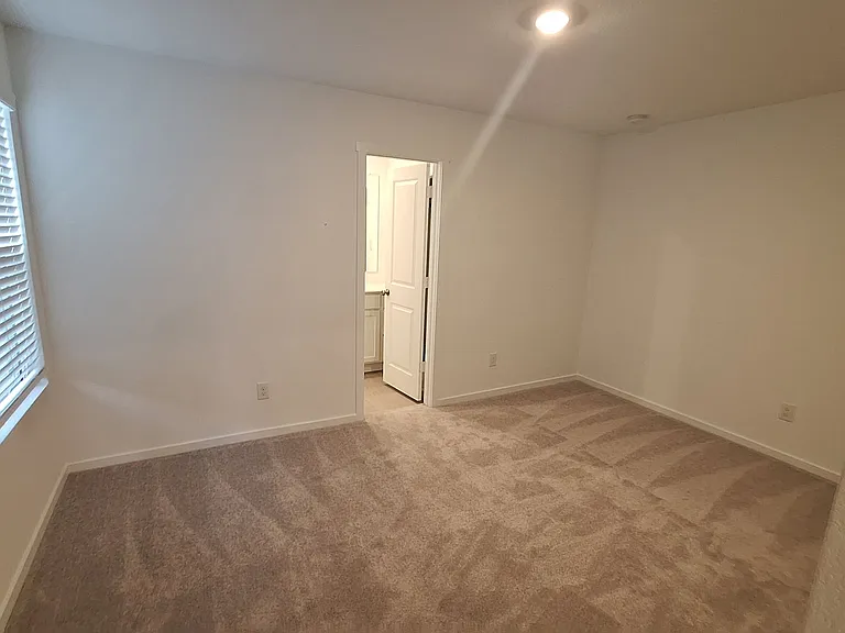 12176 Morgan Dr — Photo 13