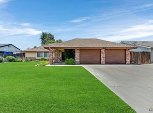 2113 Nute St, Bakersfield, CA 93312