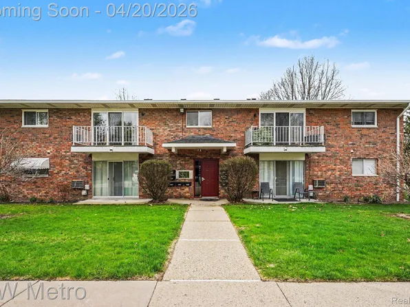 15048 Fairfield St, Livonia, MI 48154