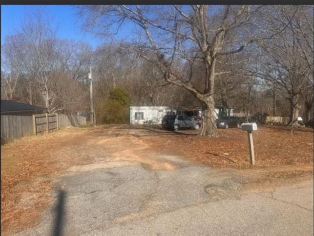 2nd image of 179 Sequoyah Dr