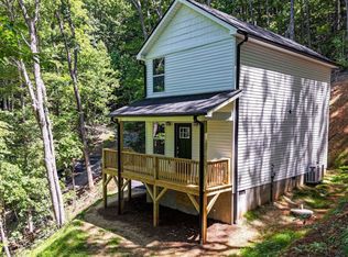 34 Kayce Dr, Candler, NC 28715